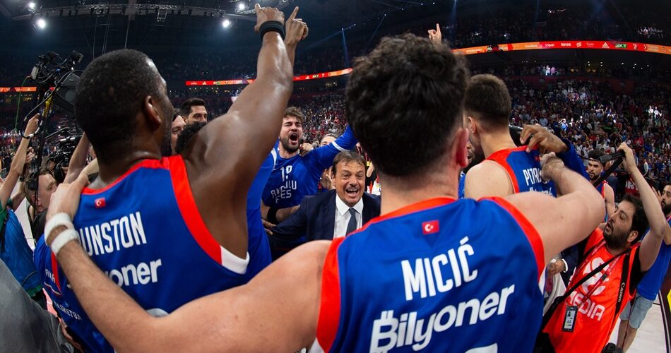 Ergin-Ataman-Efes-Final-Four-2022