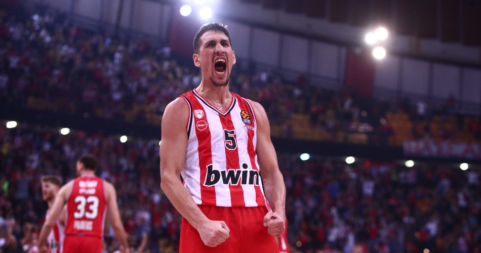 Giannoulis-Larentzakis-Olympiacos-Partizan