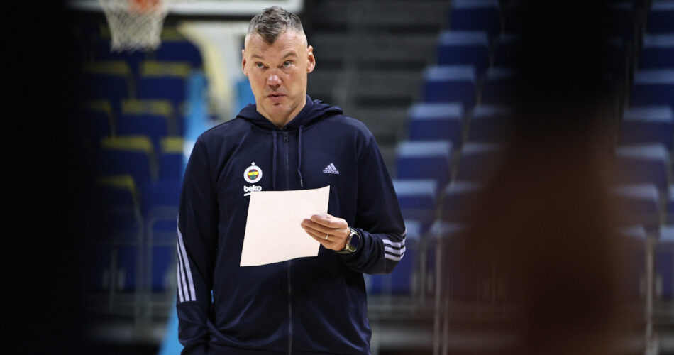 Fenerbahçe'de yıldız isimle yollar resmen ayrıldı!