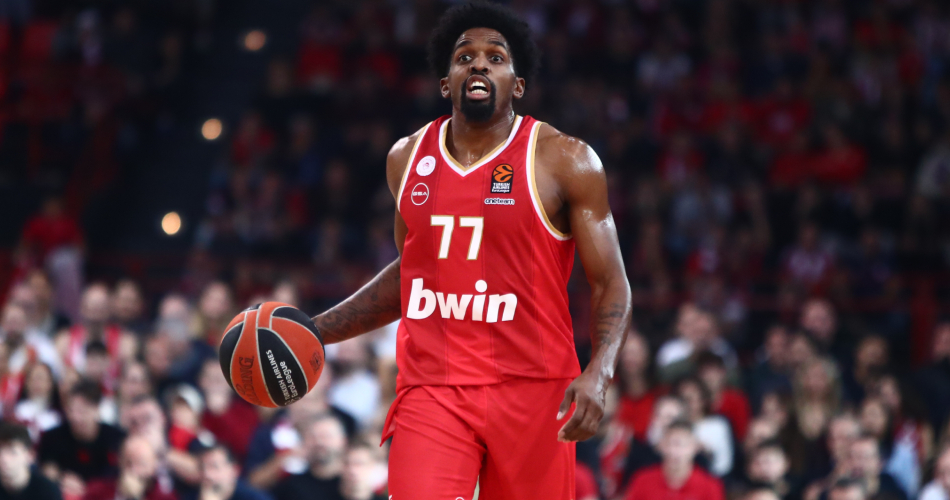 Shaquielle-McKissic-Olympiacos-Paris