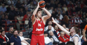 Veznkov-Olympiacos-Efes