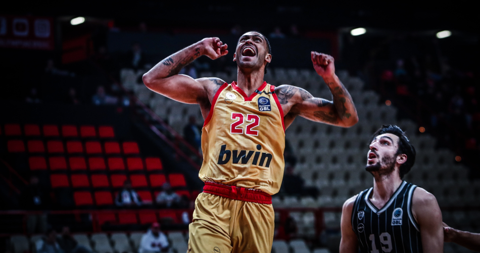 Dorsey-Olympiacos-PAOK