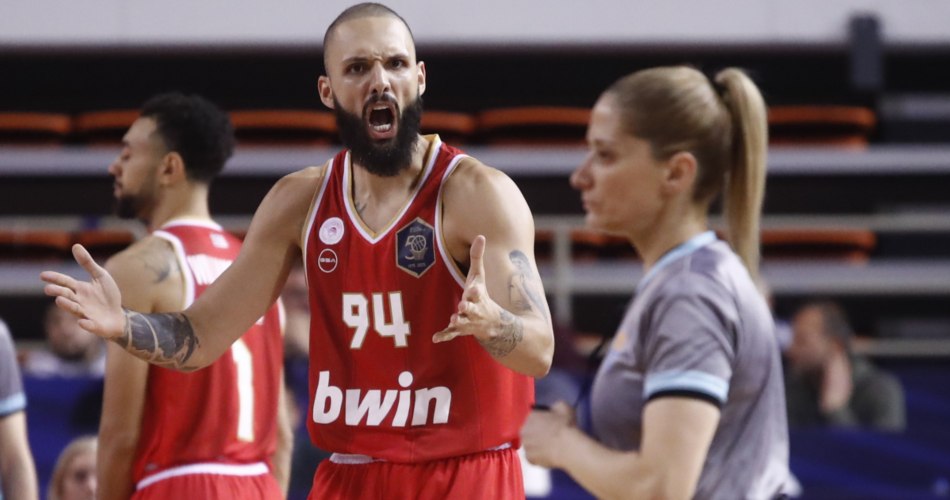 Evan-Fournier-PAOK-Olympiacos-technical