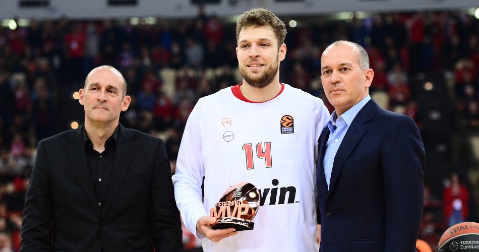 Sasha-Vezenkov-Olympiacos-EuroLeague-Month-MVP-February-2023