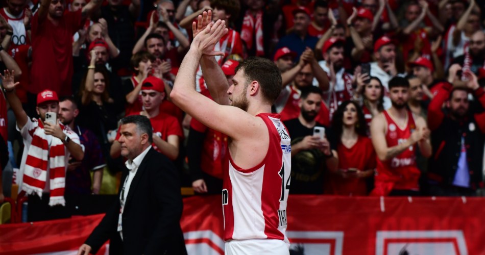 Sasha-Vezenkov-Olympiacos-Panathinaikos