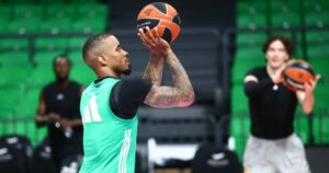 Lorenzo-Brown-Panathinaikos-practice
