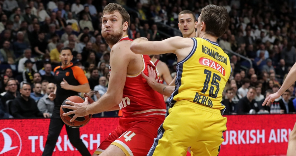 Vezenkov-Alba-Olympiacos