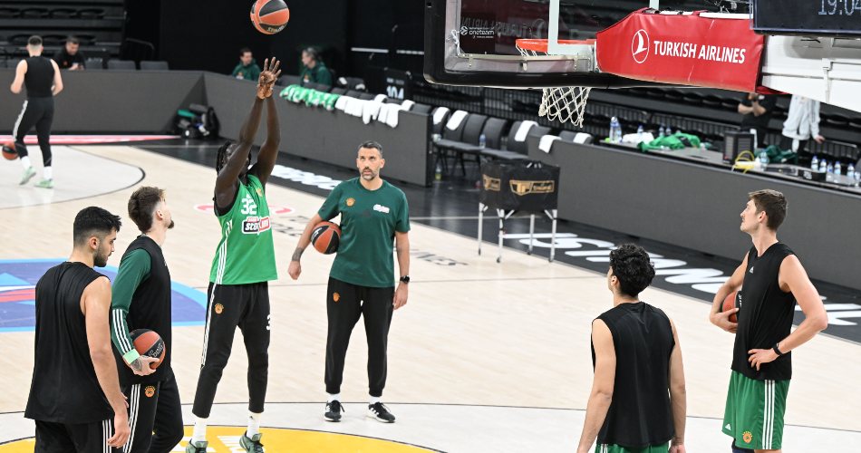 Wenyen-Gabriel-Efes-Panathinaikos-Game-3-practice