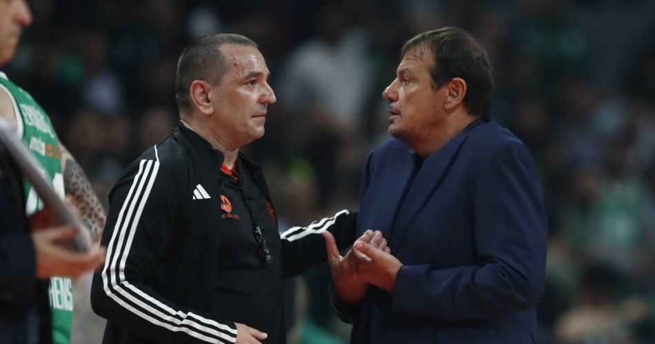 Ilija-Belosevic-Ergin-Ataman-Panathinaikos-Anadolu-Efes-Game-1