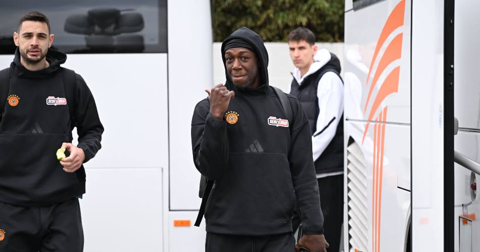 Ioannis-Papapetrou-Kendrick-Nunn-Efes-Panathinaikos-Game-3-practice