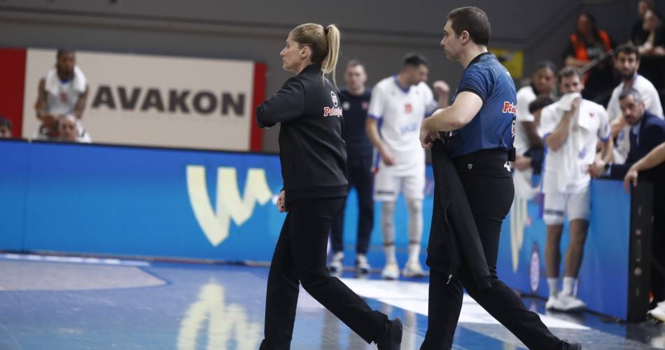 Panionios-Olympiacos-referees