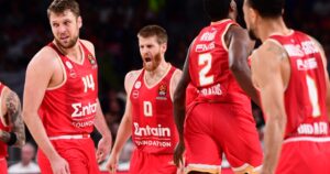 Sasha-Vezenkov-Thomas-Walkup-Real-Madrid-Olympiacos-Game-3