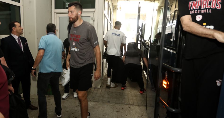 Alec-Peters-Olympiacos-OAKA