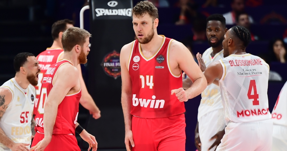 Sasha-Vezenkov-olympiacos-Monaco