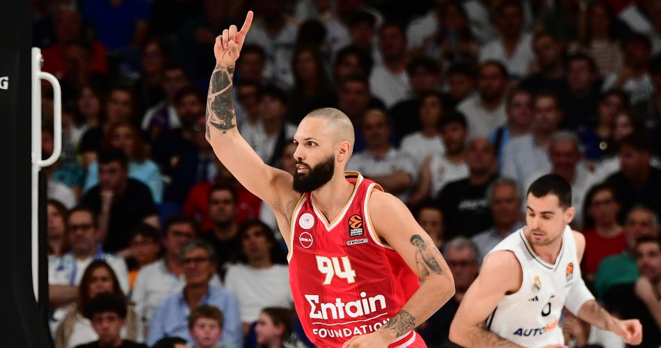 Evan-Fournier--Real-Madrid-Olympiacos-Game-4(3)