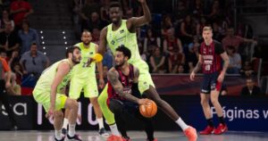 Baskonia vs Barça acb Photo / Aitor Bouzo