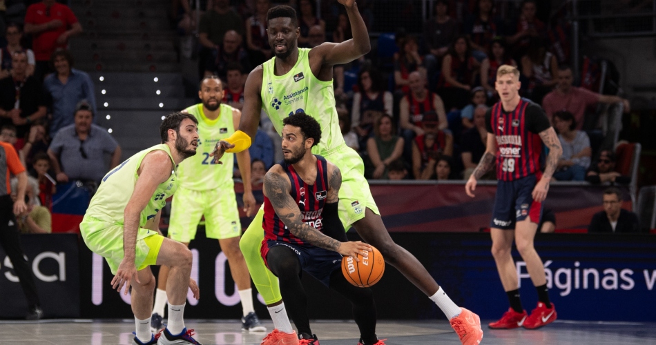 Baskonia vs Barça acb Photo / Aitor Bouzo