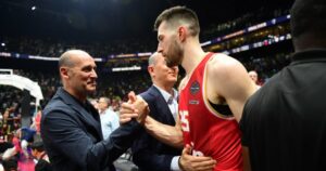 Alec-Peters-Olympiacos-Panathinaikos-EuroLeague-Final-Four