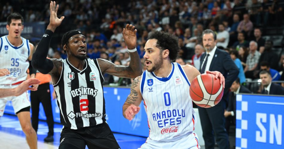 Jonah-Mathews-Shane-Larkins-Efes-Besiktas-Game-4