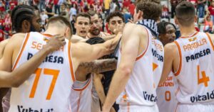 valencia-basket-team-photo-acb-2024-2025