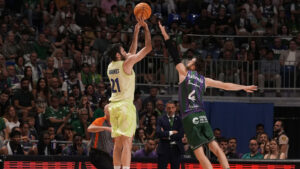 alex-abrines-unicaja-barcelona-acb-playoffs-2024-2025-quarter-finals-game-1