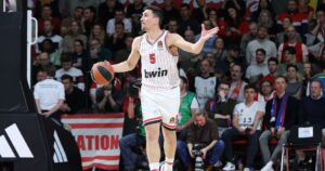 Giannoulis-Larentzakis-Bayern-Olympiacos-2024