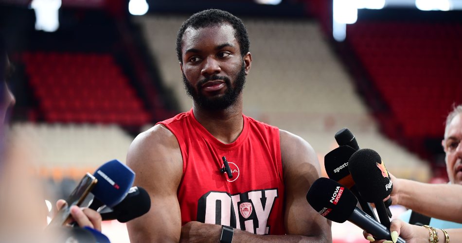 Keenan-Evans-Olympiacos-first-practice