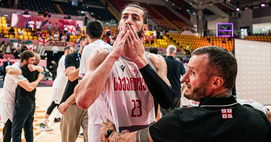 Σενγκέλια: Η απίθανη ιστορία της επιστροφής του από τα χείλη των Μαμουκελασβίλι και Ντζίκιτς (video)