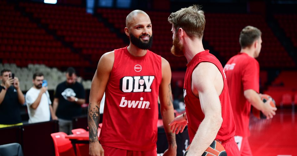 Ολυμπιακός: “Η σεζόν ξεκινάει τώρα, ας την κάνουμε δική μας” (video)