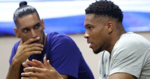 Antonis-Karagiannidis-Giannis-Antetokounmpo-Greece-Montenegro