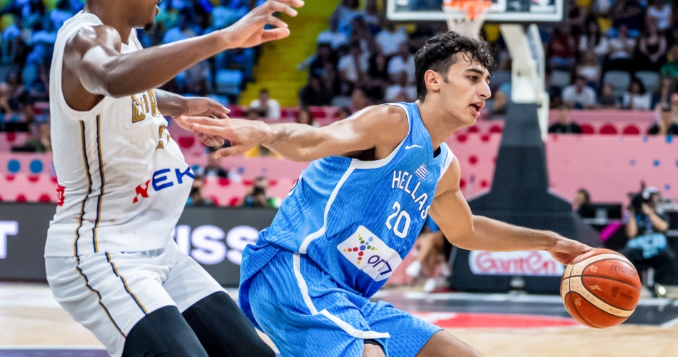 FIBA για Σαμοντούροβ: “Από τους πιο ανερχόμενους παίκτες στην Ευρώπη”