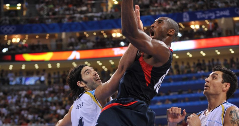 Luis-Scola-Kobe-Bryant-Argentina-USA-Olympics-2008