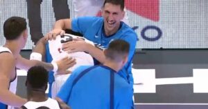 Giannoulis-Larentzakis-Giannis-Antetokounmpo-Greece-Latvia