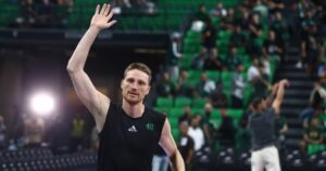 Marius-Grigonis-Panathinaikos-Bayern-warmup