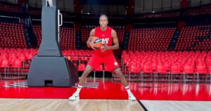 Frank-Ntilikina-Olympiacos-first-practice
