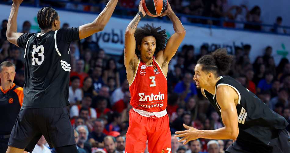 Tyson-Ward-Olympiacos-Paris