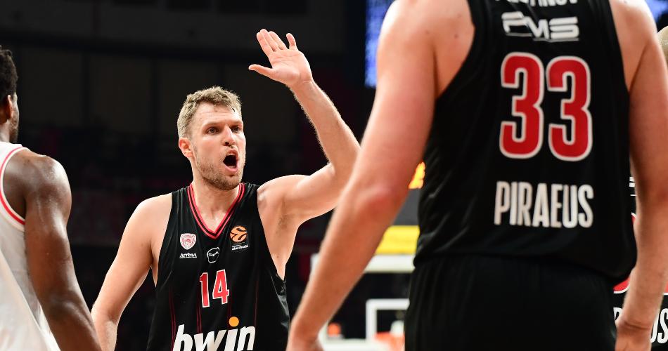 Sasha-Vezenkov-Olympiacos-Hapoel-Tel-Aviv