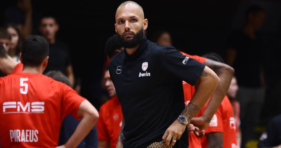 Φουρνιέ: Δεν παίζει με Παναθηναϊκό – Οι έξι ξένοι του Ολυμπιακού για το ντέρμπι