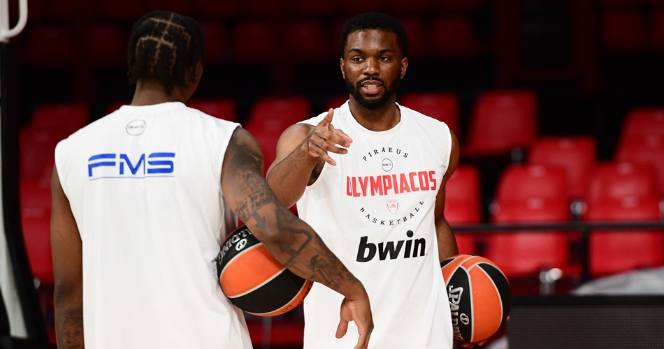 Κίναν Έβανς: Μπαίνει στις ομαδικές προπονήσεις του Ολυμπιακού