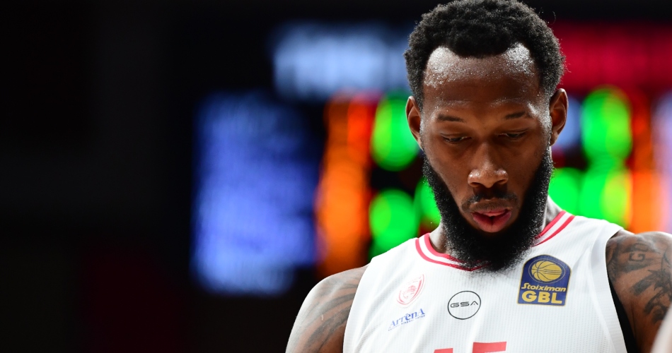 Hall-Olympiacos-Panionios