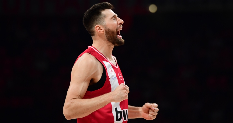 peters-olympiacos-zalgiris