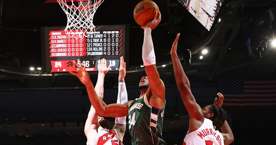 giannis-antetokounmpo-milwaukee-bucks