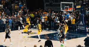 giannis-buzzer-bucks-pacers