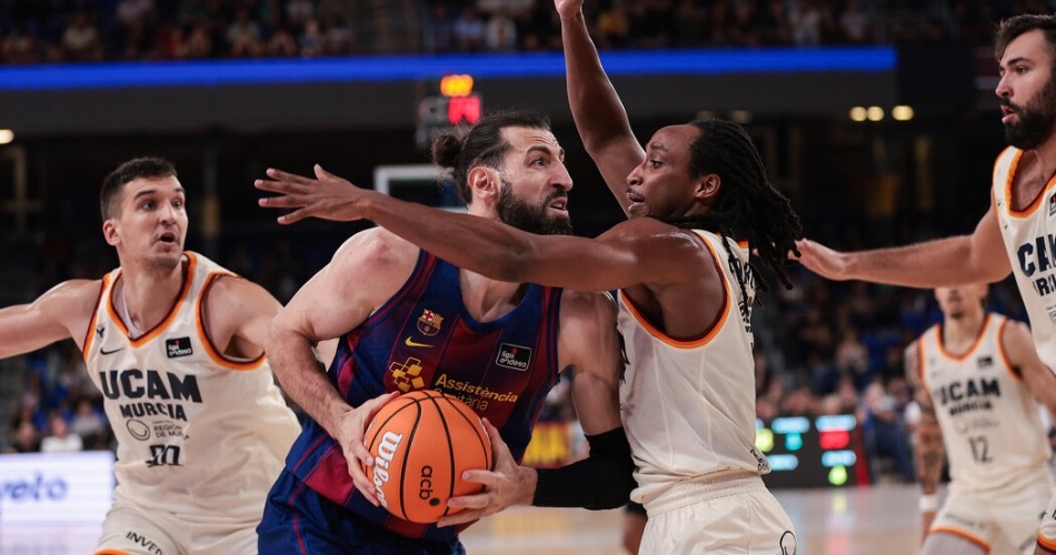 Μπαρτσελόνα: Την πάτησε από τη Μούρθια στο “Παλάου”, τραυματίστηκε ο Σενγκέλια