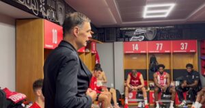 bartzokas-dressing-room