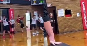 Brody-Voges-Washington-Catholic-backdoor-cut