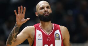 Evan-Fournier-Olympiacos-GBL