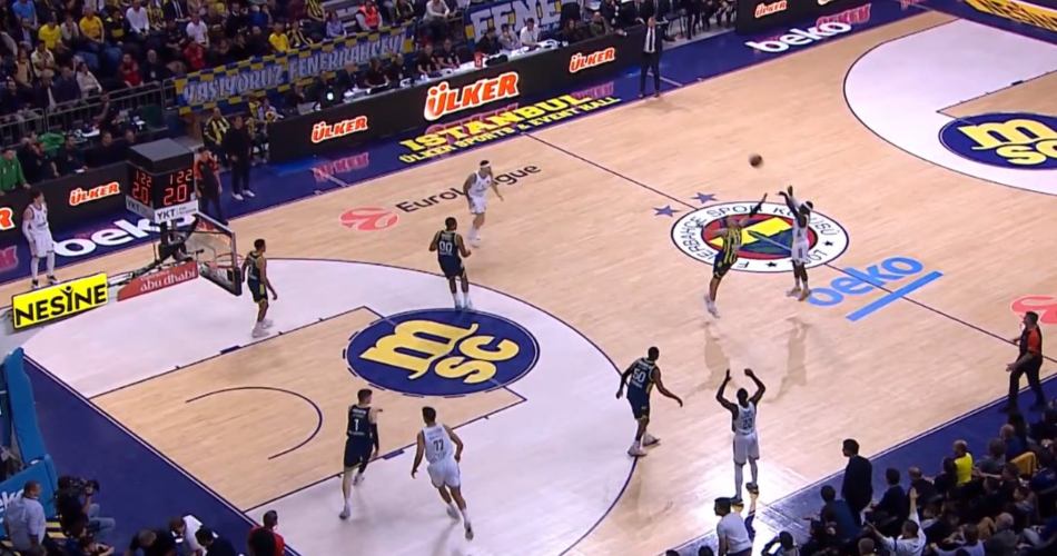 Kendrick-Nunn-Fenerbahce-Panathinaikos-from-the-logo