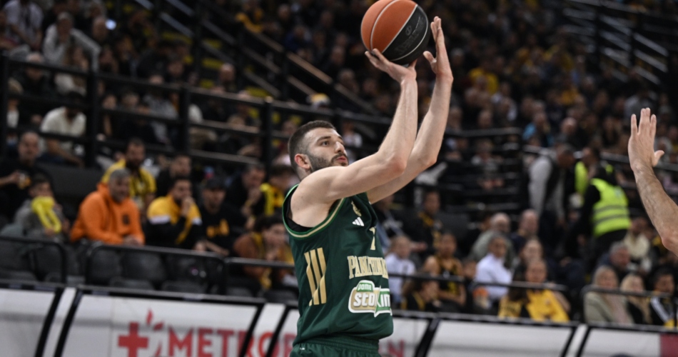 Ρογκαβόπουλος: “Στόχος να βοηθάω τον Παναθηναϊκό όσο περισσότερο γίνεται”