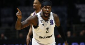 beverley-paok